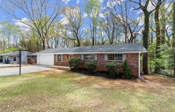 6175 Knights Lane, Douglasville, GA 30135