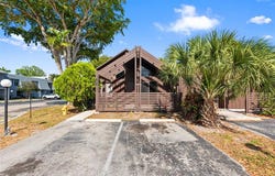 499 N University Dr, Plantation, FL 33324