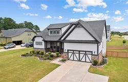 100 Amberton Lane, Fayetteville, GA 30215