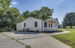 1203 W Morris St, Sweetwater, TN 37874