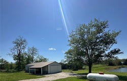 85 Frank Road, Eldon, MO 65026