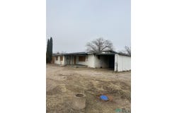 306 W Gage Avenue, Artesia, NM 88210