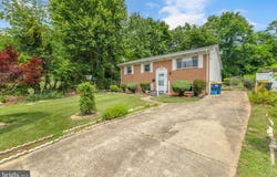 8000 DELLWOOD AVENUE, GLENARDEN, MD 20706