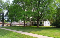 2714 S Golden Avenue, Springfield, MO 65807