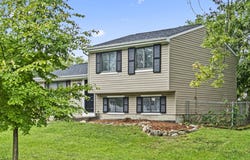 2349 Warfield Drive, Grove City, OH 43123