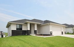 21138 Hartman Avenue, Elkhorn, NE 68022