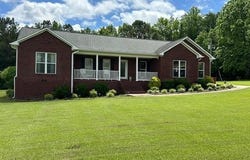 132 WOODS CREEK Rd, Hamilton, AL 35570