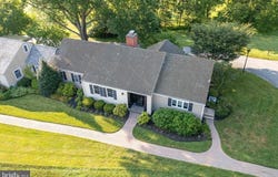 1124 QUEENS WAY, WEST CHESTER, PA 19382