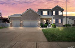 216 Somerset Drive, Glen Carbon, IL 62034
