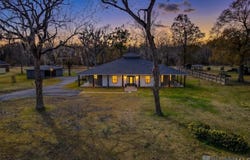 7167 Donaldson Dr, Gonzales, LA 70737