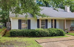 23 Meadowoods Place, Jackson, MS 39211