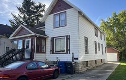 35 W 14TH Avenue, OSHKOSH, WI 54902