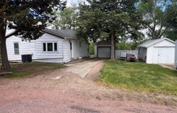 704 S Sanborn, Chamberlain, SD 57325