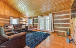29 Scarberry Hollow, Castlewood, VA 24224