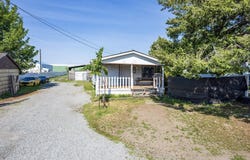 125 N Flora Rd, Greenacres, WA 99016
