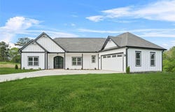 2040 HIGHWAY 197 N, Clarkesville, GA 30523