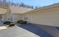 823 NE Devon Drive, Lee's Summit, MO 64064