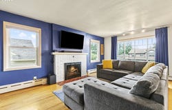 706 N 16TH AVE, Kelso, WA 98626