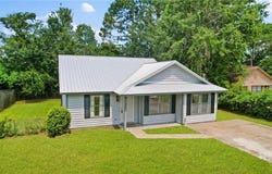 1352 Forest Lake Drive, Hinesville, GA 31313