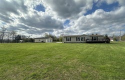 525 Sun Valley Road, Brandenburg, KY 40108