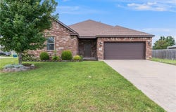 457 Harper Drive, Pea Ridge, AR 72751