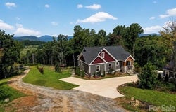 72 Jacks Paw Lane, Hendersonville, NC 28792