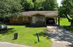 1121 N 9th Ave., Laurel, MS 39440