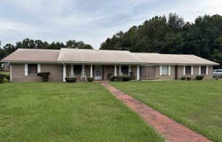 162 Bullard St, Atmore, AL 36502