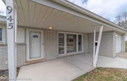 945 N Commerce Road, Commerce Twp, MI 48382