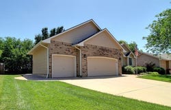 841 E Cedarbrook Rd, Derby, KS 67037