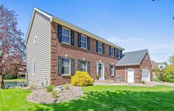 209 Meadowood Lane, Vadnais Heights, MN 55127