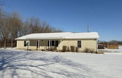 11033 Wallace Rd, Oswego, KS 67356