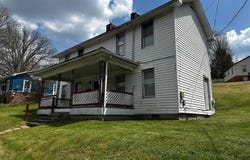 1014 Webster Rd, SUMMERSVILLE, WV 26651