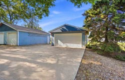 1106 E Van Buren St, Washington, IA 52353