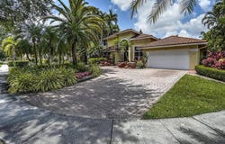 521 NW 107th Ave, Plantation, FL 33324