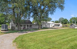 23151 207th Street, Tonganoxie, KS 66086