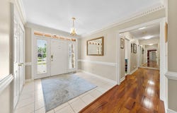 5517 Tunbridge Crossing, Fort Wayne, IN 46815-8538