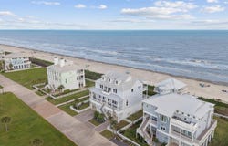 11707 Beachside, Galveston, TX 77554