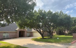 42 W Hillside Place, Trophy Club, TX 76262