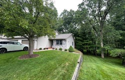 5753 Wood Valley Road, Kalamazoo, MI 49009