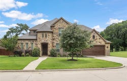 605 Pine Island Circle, Mansfield, TX 76063