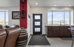 6852 Airway Drive, Klamath Falls, OR 97603