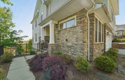 19 Summit Dr, North Caldwell Boro, NJ 07006-4591