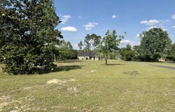 1325 Baymeadows Dr W, Douglas, GA 31535
