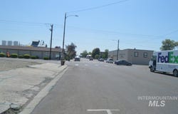 490 S Oregon, Ontario, OR 97914