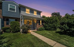 24822 Olde Orchard Street, Novi, MI 48375