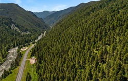 29 Old Hell Roaring Trail, Gallatin Gateway, MT 59730