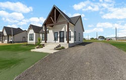 16911 Rancho Escondido, Atascosa, TX 78002