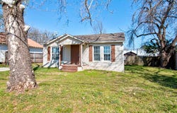 807 Chestnut Street, Aubrey, TX 76227