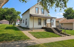 309 5TH AVE SE, LeMars, IA 51031